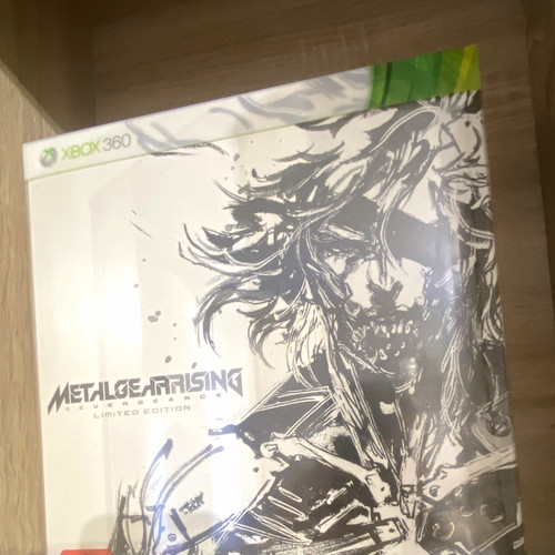 Neu sealed metal gear rising - metal,